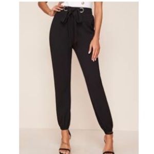 ⚠️3/$30⚠️ Shein Stretch Carrots Pants. Size M